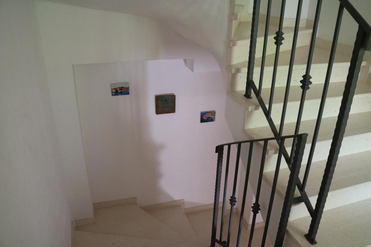 Studio Apartments & Rooms Lela, Sipan Island Šipanska Luka المظهر الخارجي الصورة