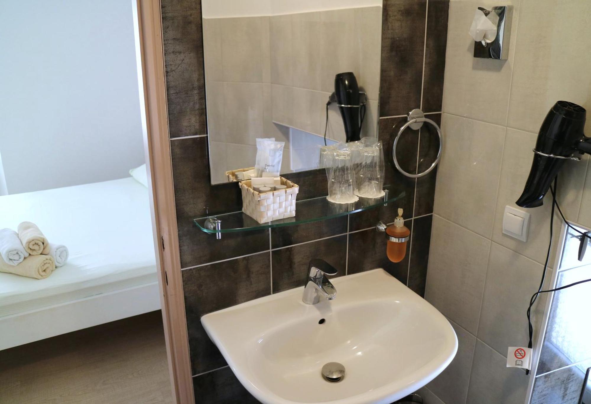 Studio Apartments & Rooms Lela, Sipan Island Šipanska Luka المظهر الخارجي الصورة